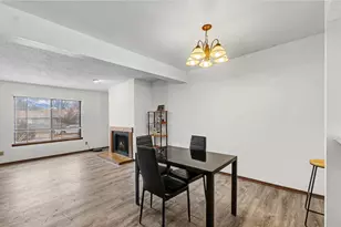 2111 Sunview Dr, Champaign, IL 61821 - Photo 8