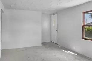 913 Forrest St, Danville, IL 61832 - Photo 6