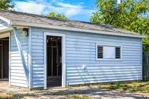 913 Forrest St, Danville, IL 61832 - Photo 28