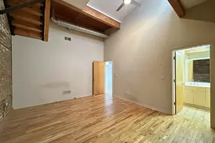 933 W Irving Park Rd, Chicago, IL 60613 - Photo 14