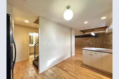 933 W Irving Park Road #C, Chicago, IL 60613 - Photo 4