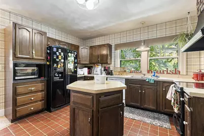 224 N Prospect Street, Rockford, IL 61107 - Photo 6