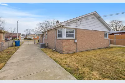 8936 Sproat Avenue, Oak Lawn, IL 60453 - Photo 16