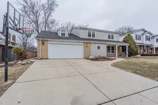 914 W Noyes St, Arlington Heights, IL 60005 - Photo 2