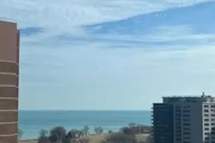 720 W Gordon Terrace, Chicago, IL 60613 - Photo 2