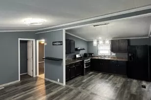 607 Park Ave, Belvidere, IL 61008 - Photo 2