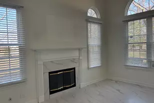 1150 Regency Dr, Schaumburg, IL 60193 - Photo 2