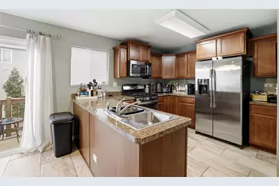 1655 Windward Drive, Pingree Grove, IL 60140 - Photo 8