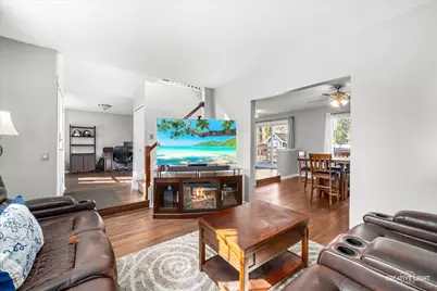 102 Chelsea Avenue, Sugar Grove, IL 60554 - Photo 4