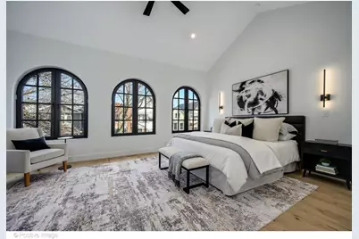 3446 N Oakley Avenue, Chicago, IL 60618 - Photo 18