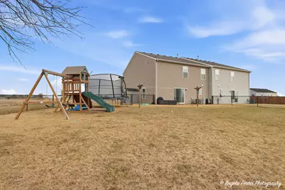 1829 Leatherleaf Trail, Hebron, IL 60034 - Photo 4