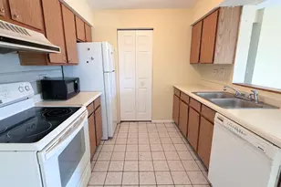 645 Virginia Rd, Crystal Lake, IL 60014 - Photo 2