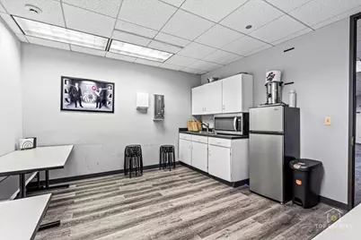 900 National Parkway, Schaumburg, IL 60173 - Photo 8