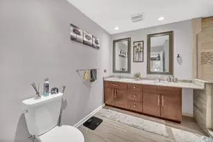 91 Manchester Dr, Buffalo Grove, IL 60089 - Photo 22