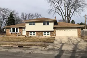 2319 Taylor St, Joliet, IL 60435 - Photo 6
