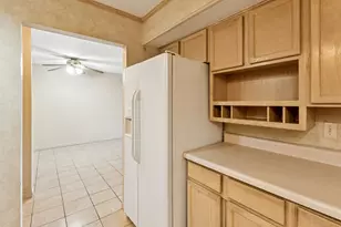 522 E Algonquin Rd, Schaumburg, IL 60173 - Photo 6