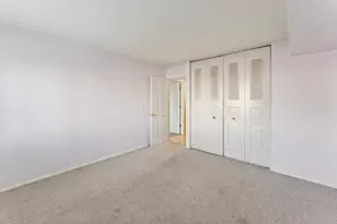 522 E Algonquin Rd, Schaumburg, IL 60173 - Photo 10