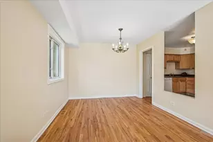 828 Oakton St, Evanston, IL 60202 - Photo 8