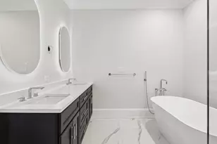 2023 W Augusta Blvd, Chicago, IL 60622 - Photo 10