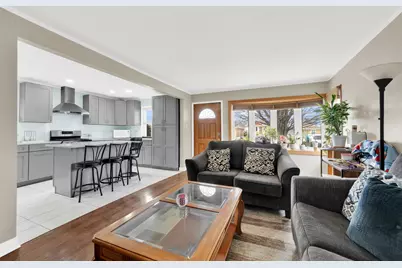 7709 Neenah Avenue, Burbank, IL 60459 - Photo 6