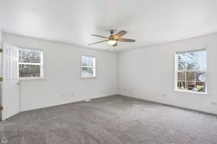 27071 N Ridge St, Wauconda, IL 60084 - Photo 16