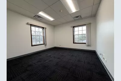 450 E Higgins Road, Elk Grove Village, IL 60007 - Photo 16