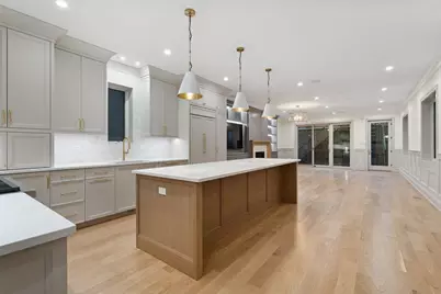 2023 W Augusta Boulevard #1W, Chicago, IL 60622 - Photo 2