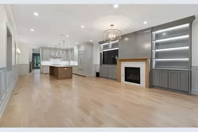 2023 W Augusta Boulevard #1W, Chicago, IL 60622 - Photo 6