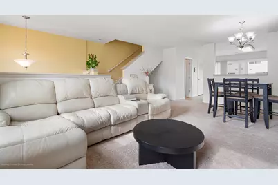 605 Treble Lane, Volo, IL 60073 - Photo 4