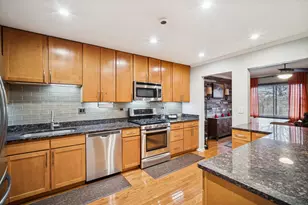 [Address not provided], Deerfield, IL 60015 - Photo 8