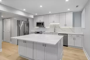 935 W Winona St, Chicago, IL 60640 - Photo 2