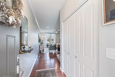 28 E Moseley Road, Palatine, IL 60074 - Photo 2