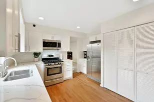 1045 Browning Ln, Lake Zurich, IL 60047 - Photo 14