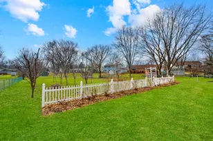 1045 Browning Ln, Lake Zurich, IL 60047 - Photo 36