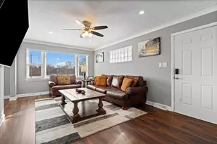 404 N Cass Ave, Westmont, IL 60559 - Photo 4