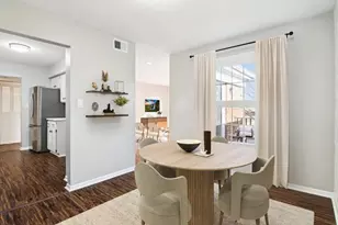 530 Devonshire Ln, Crystal Lake, IL 60014 - Photo 6