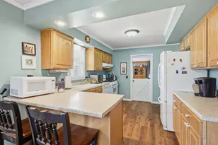 2830 28th St, Rock Island, IL 61201 - Photo 6