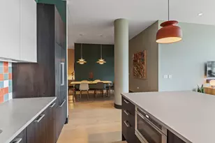 367 W Locust St, Chicago, IL 60610 - Photo 14