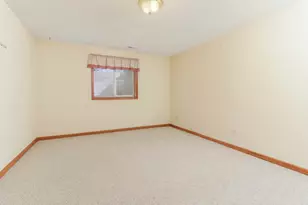 1407 Windham Hill Rd, Bloomington, IL 61704 - Photo 28