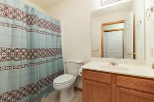 1407 Windham Hill Rd, Bloomington, IL 61704 - Photo 24