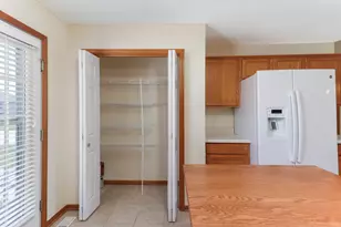 1407 Windham Hill Rd, Bloomington, IL 61704 - Photo 12