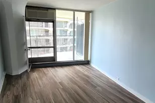 300 N State St, Chicago, IL 60654 - Photo 8