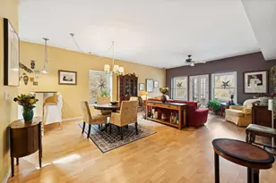 4635 N Magnolia Ave, Chicago, IL 60640 - Photo 2