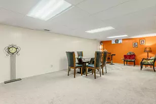 742 E 164th Pl, South Holland, IL 60473 - Photo 12