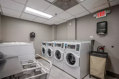 525 W Hawthorne Place #101, Chicago, IL 60657 - Photo 26