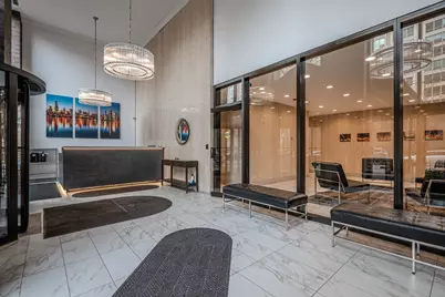 525 W Hawthorne Place #101, Chicago, IL 60657 - Photo 4