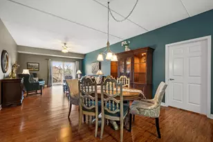 10 N Gilbert St, South Elgin, IL 60177 - Photo 8