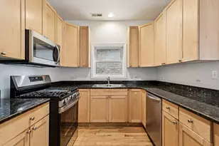 [Address not provided], Chicago, IL 60637 - Photo 12