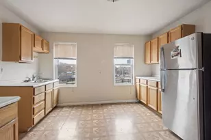 612 N Ogden Ave, Chicago, IL 60642 - Photo 24