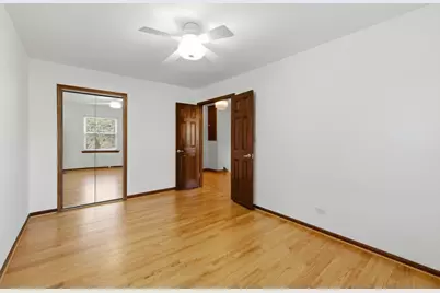 704 Springfield Drive, Roselle, IL 60172 - Photo 12